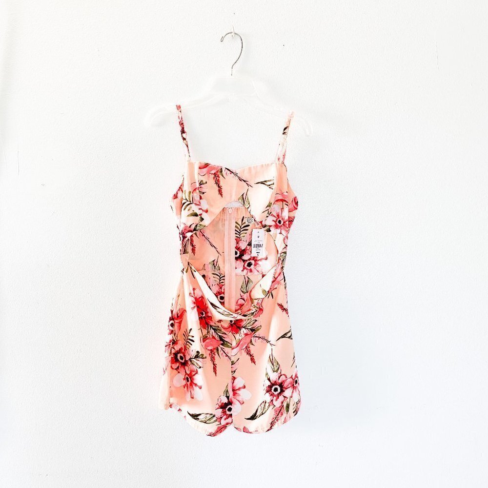 🦋 NEW LF LOVE Peach Floral Cutout Romper Small